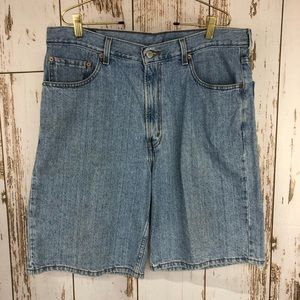 Levi’s 550 Jean Shorts, Size 36. In excellent condition!
